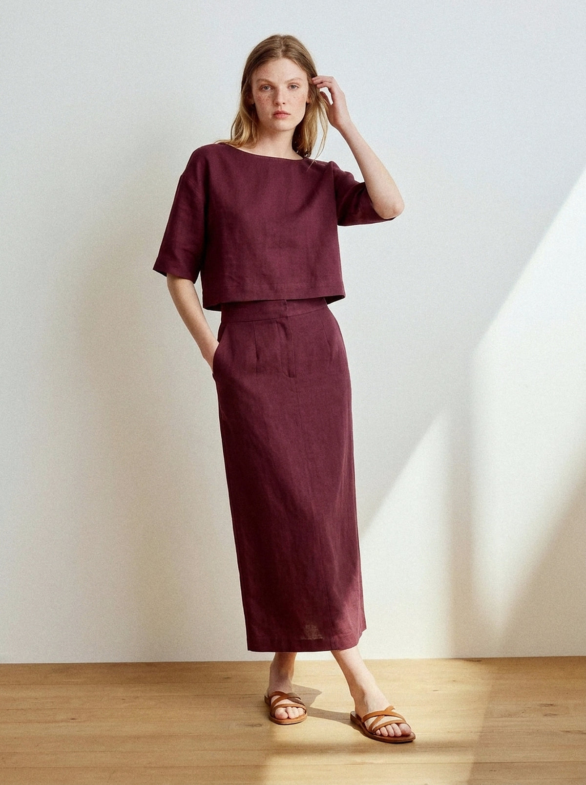 Saia Midi Sarah Linho Puro Marsala