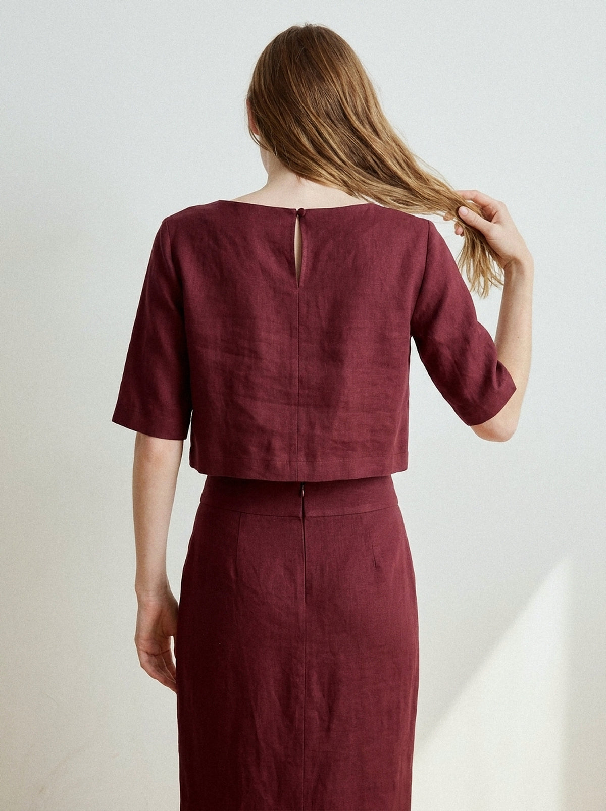 Saia Midi Sarah Linho Puro Marsala