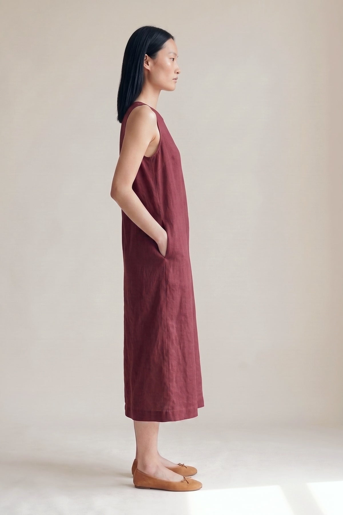 Vestido Alice Midi Linho Puro Marsala — Perfil