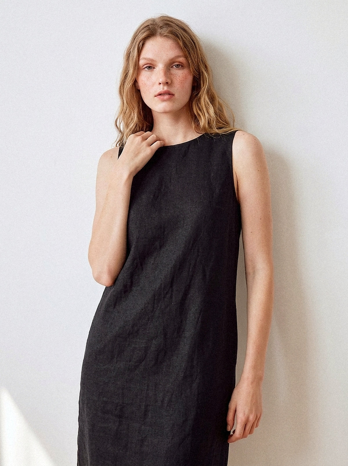 Vestido Alice Midi Linho Puro Preto — Estúdio Close