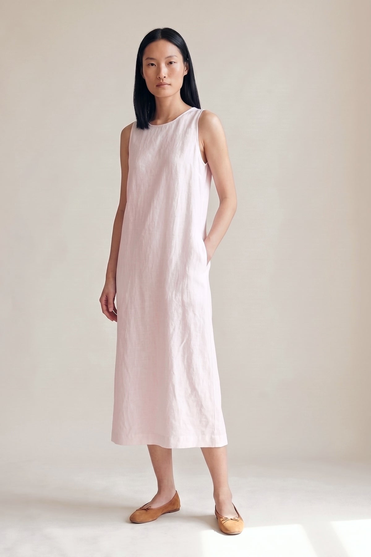 Vestido Alice Midi Linho Puro Rosa Bebê — Frente