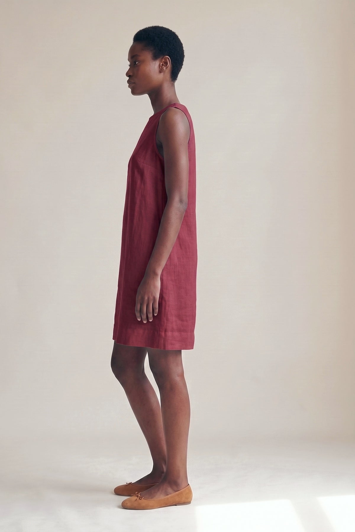 Vestido Alice Linho Puro Marsala — Perfil