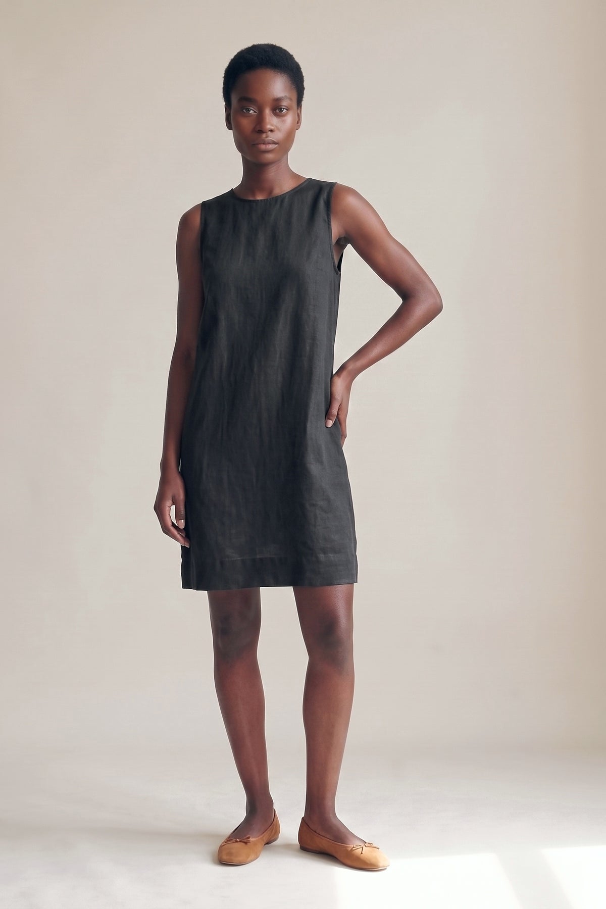 Vestido Alice Linho Puro Preto — Frente
