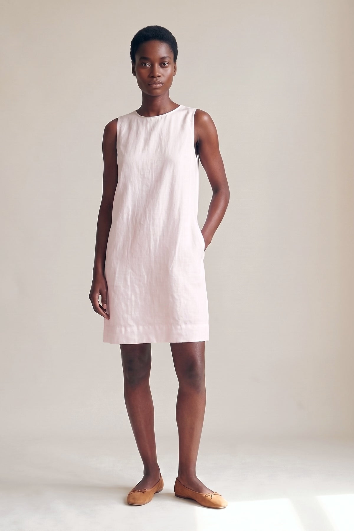 Vestido Alice Linho Puro Rosa Bebê — Frente