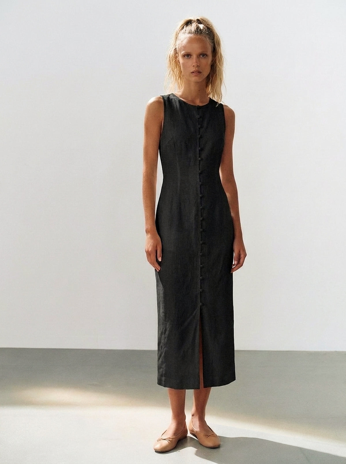 Vestido Midi Carol Preto — Estúdio Frente