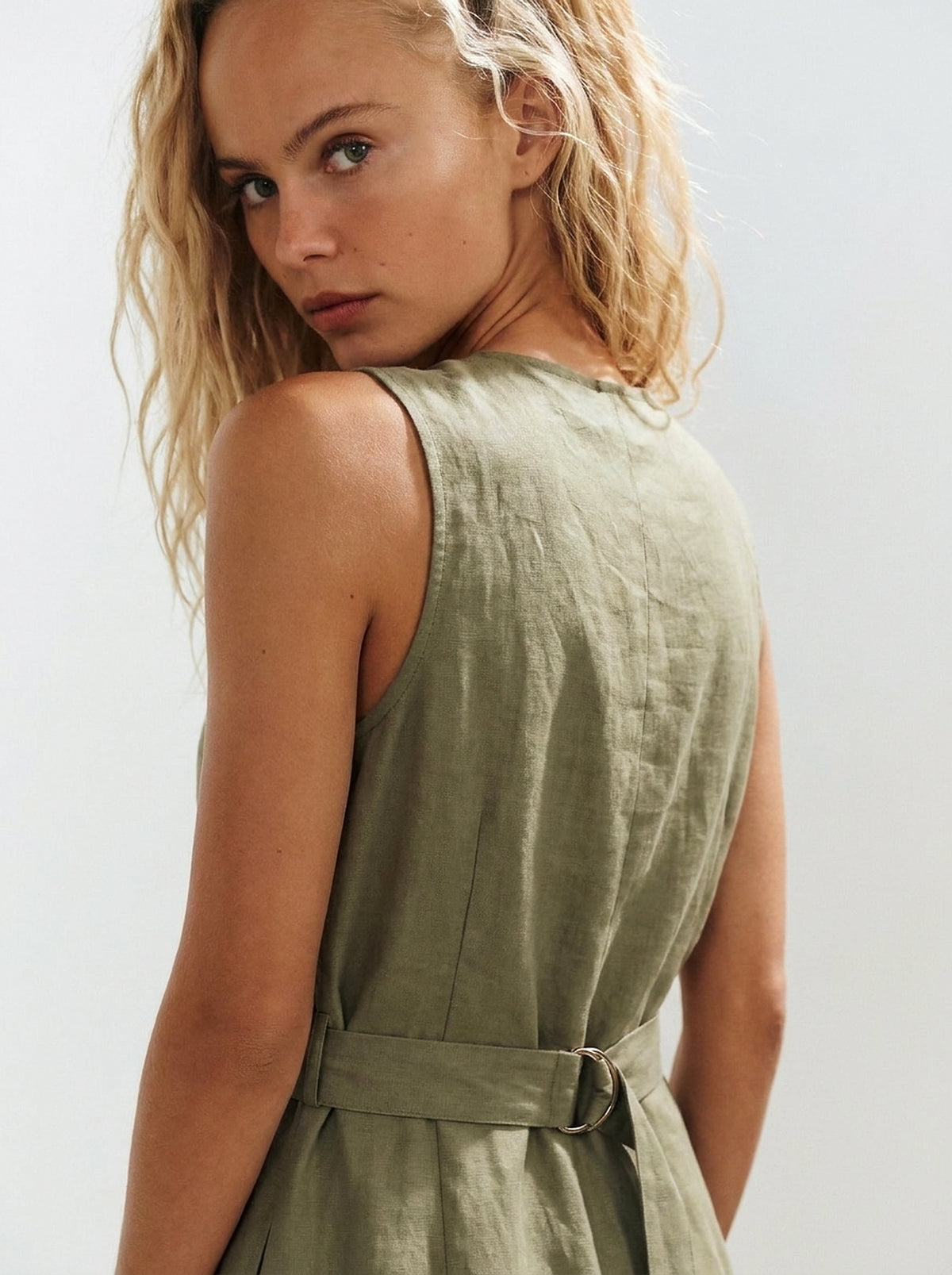 Vestido Midi Carol Verde Militar — Estúdio Costas Close