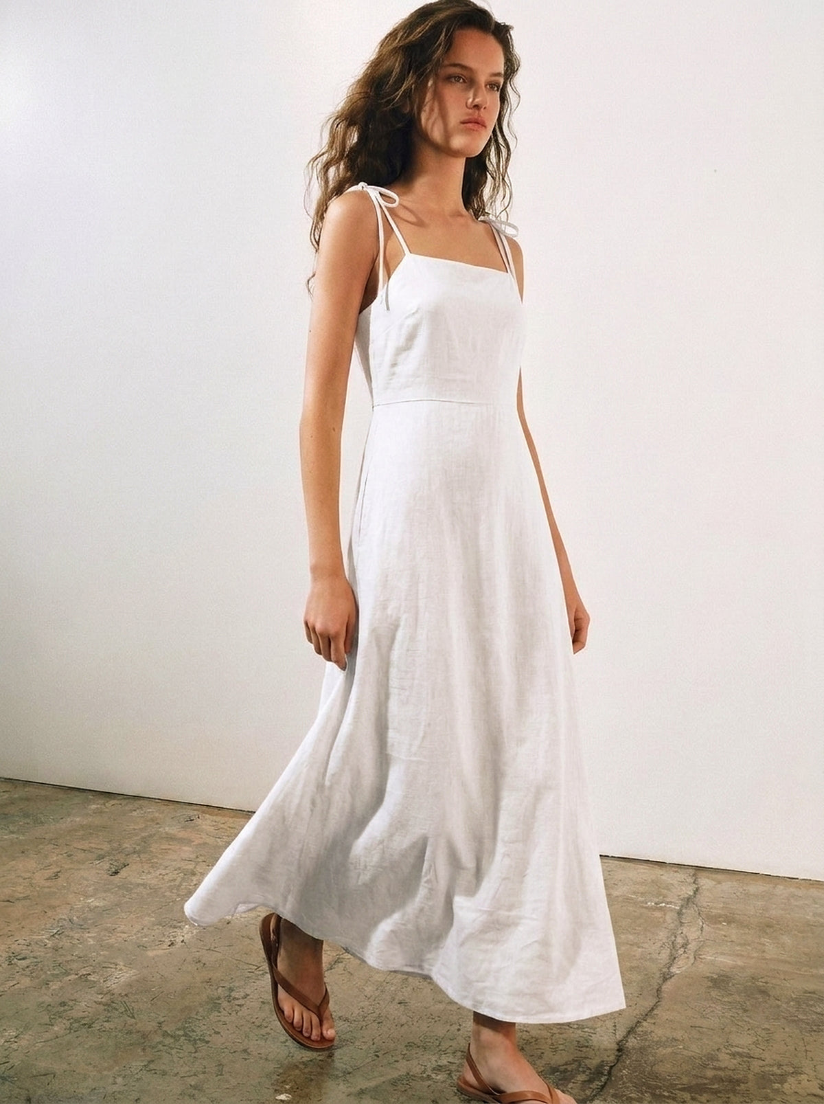Vestido Dália Branco — Estúdio Andando