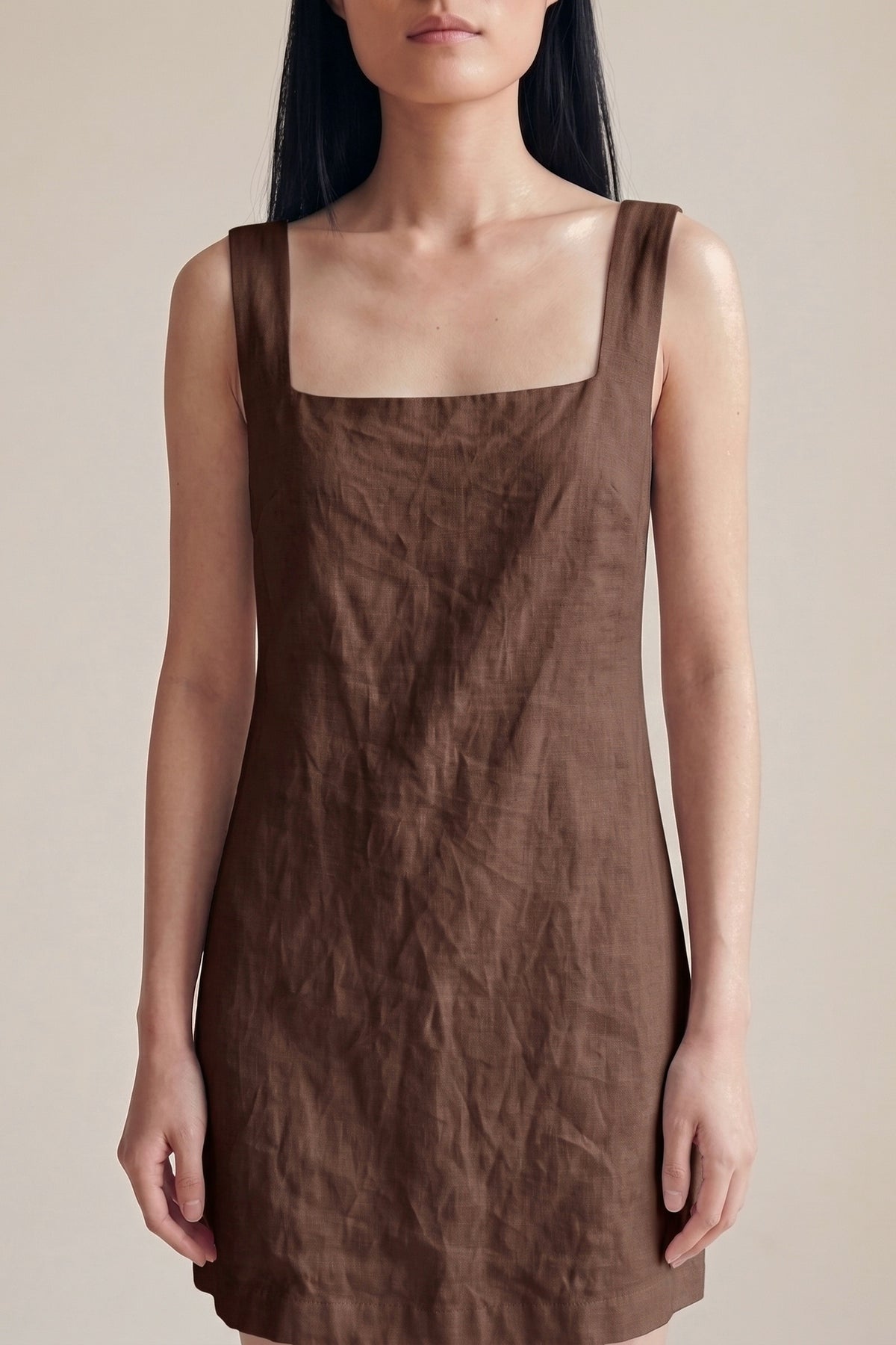 Vestido Laura Linho Puro Chocolate — Detalhe #Cor_Chocolate