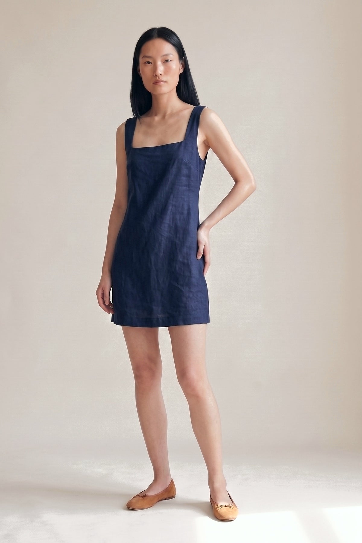 Vestido Laura Linho Puro Marinho — Frente #Cor_Marinho