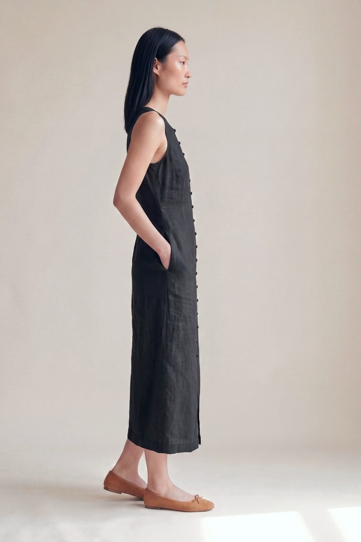 Vestido Midi Carol Preto — Perfil