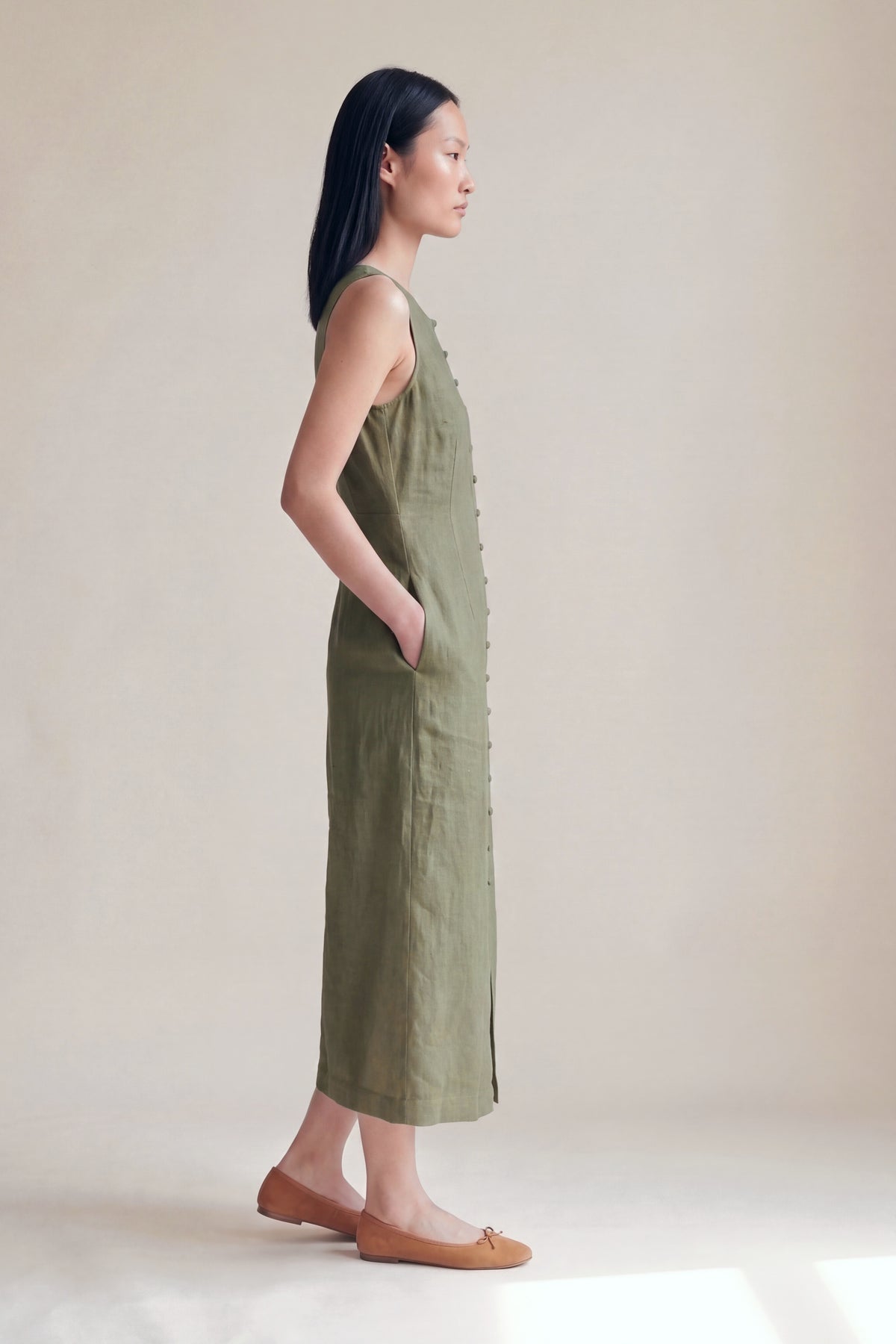 Vestido Midi Carol Verde Militar — Perfil